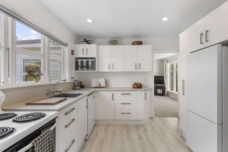 21 Cecil Road Tawa_13