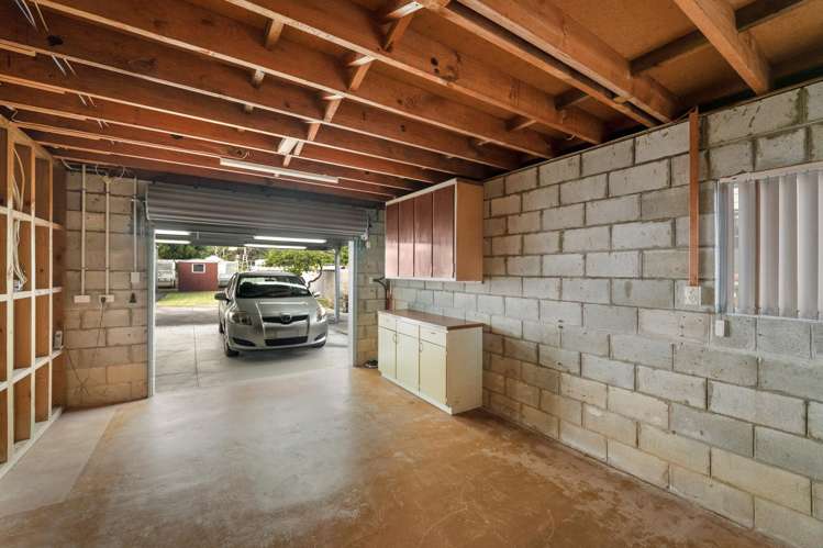 5 West Crescent Te Puru_21