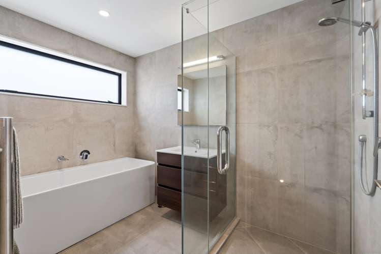 52 Walton Street Red Beach_32