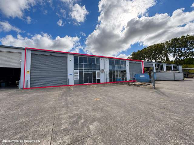 Versatile warehouse and office in Silverdale