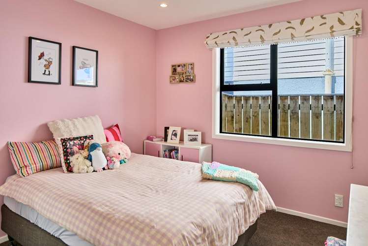 8 Beazley Avenue Paparangi_15