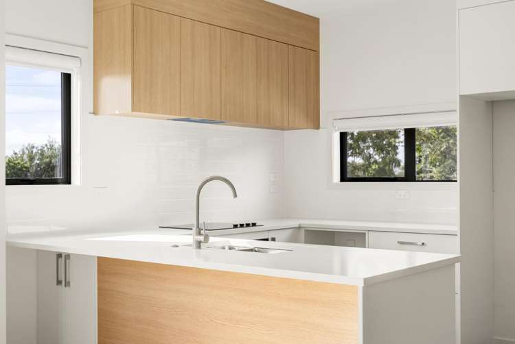 1/75 McAnnalley Street Manurewa East_10