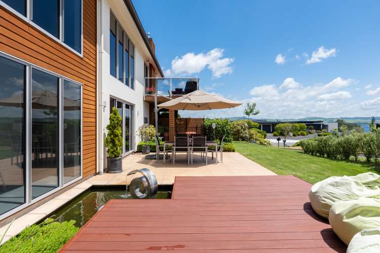 24 Pukenamu Road Rainbow Point_18