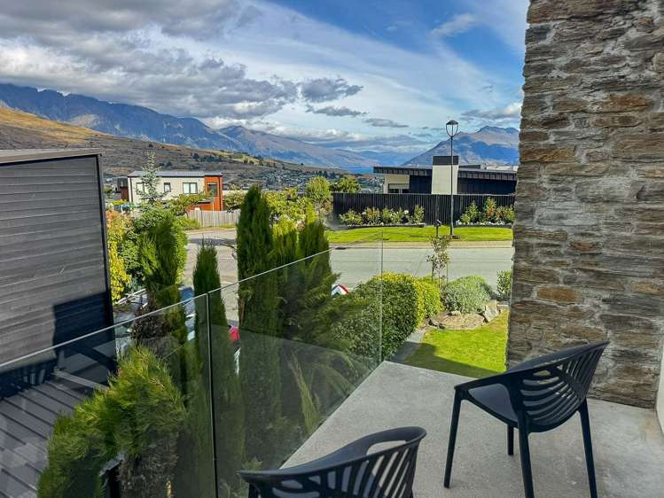 7 St Samantha Lane Queenstown_10