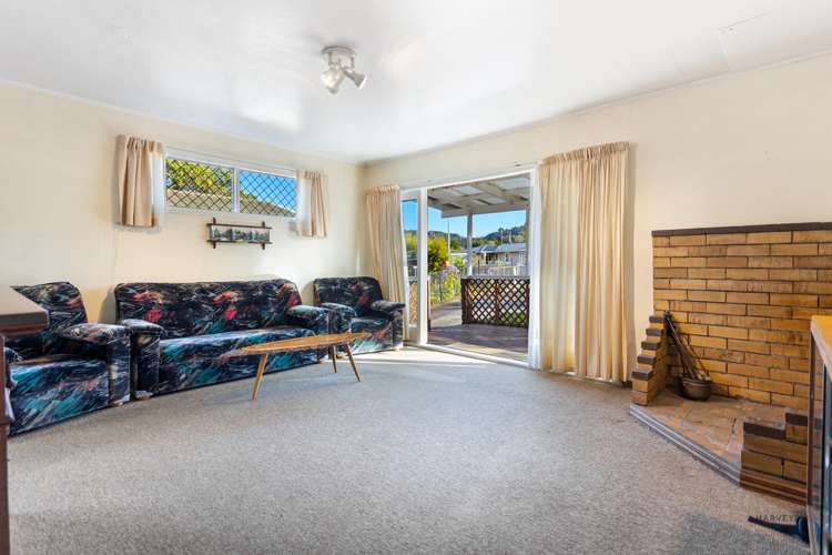 8 Surat Place Glen Eden_2