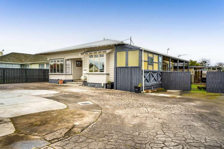231 Glover Road Hawera_23