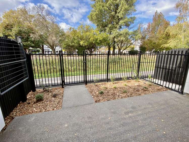 4/27 Harewood Road_0