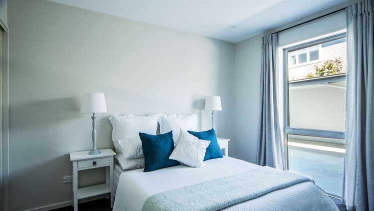 2/31 Clissold Street Merivale_3