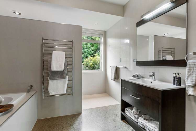 61 Puketutu Road Bombay_29