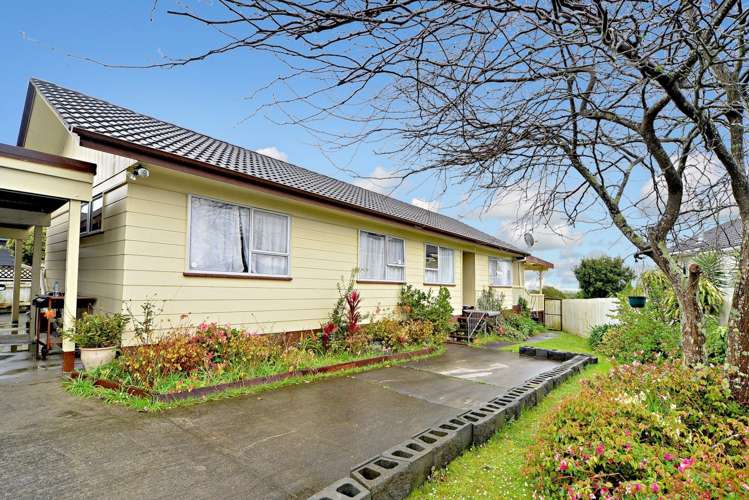 12 Pureora Place Clendon Park_11