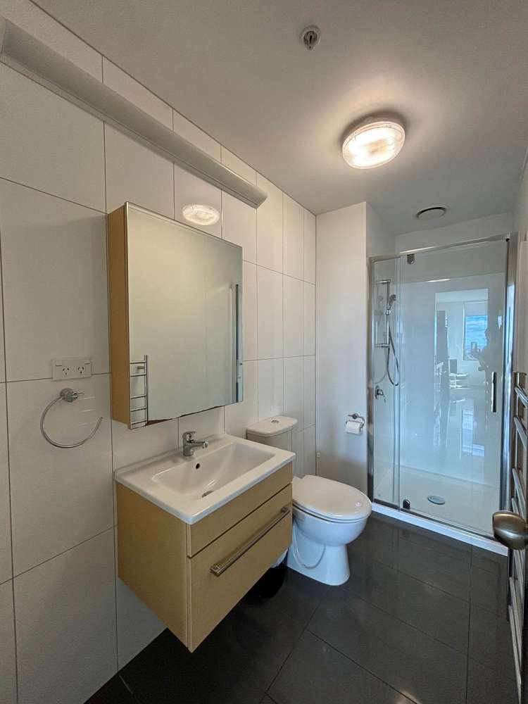 1102/17 Putney Way Manukau_3