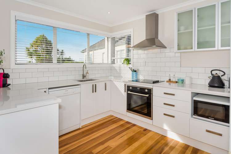 2/18 Tui Glen Road Birkenhead_4