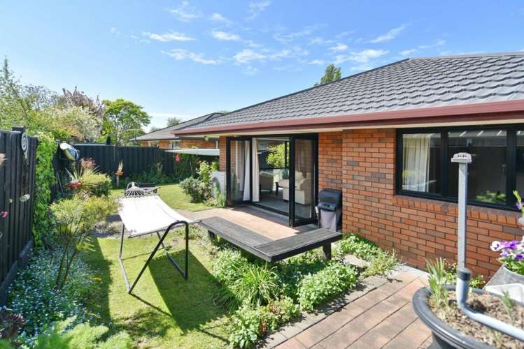 1 Castle Way Beckenham_23