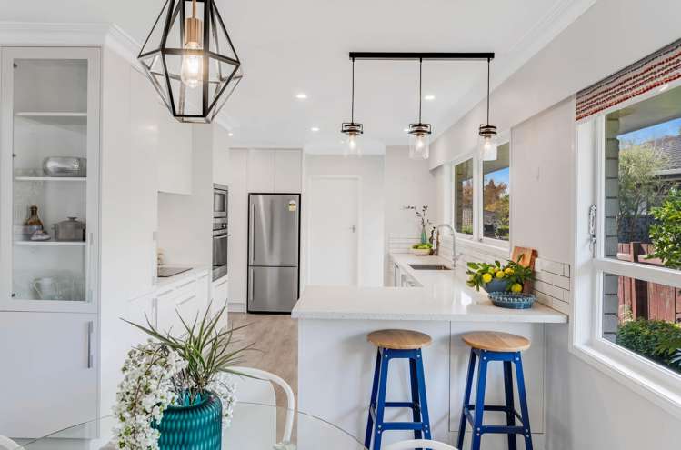 9 Lakeside Drive_5