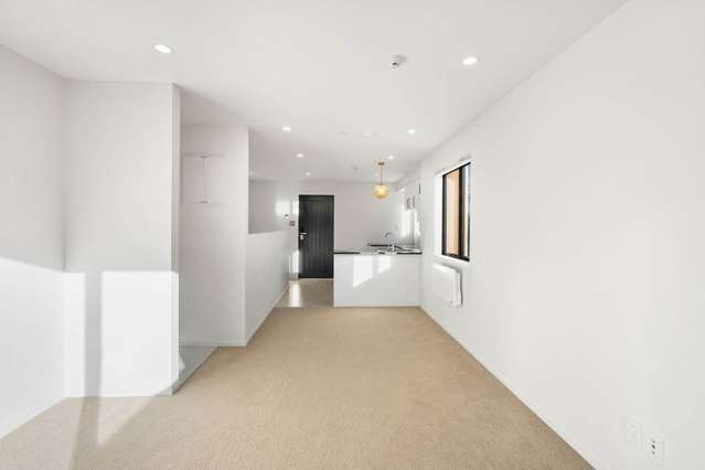 29/18 Hewlett Road Massey_4