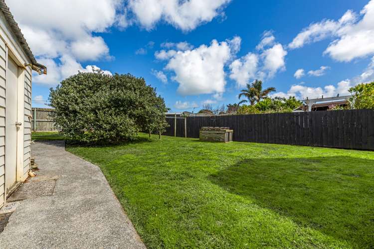 44 Taihiki Road Clarks Beach_16