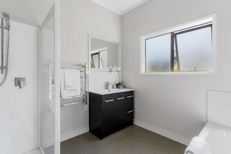 7 Merwood Lane Devonport_21