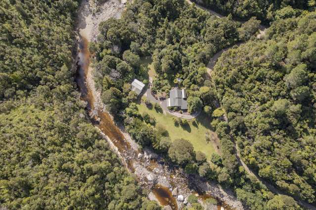 RURAL RANGIHAU RETREAT