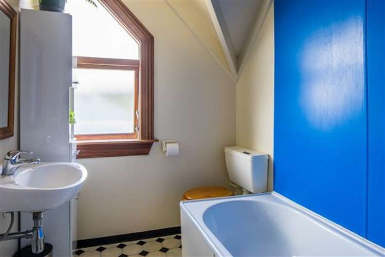 12 Te Wharepouri Street Berhampore_15