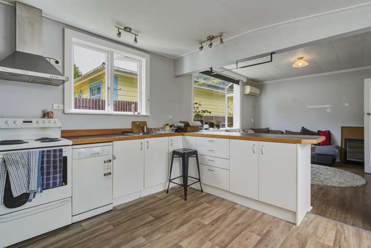 39 Carr Street North East Valley_6