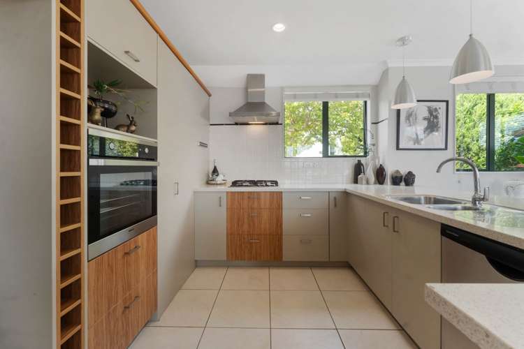 16 Voyager Drive Gulf Harbour_12