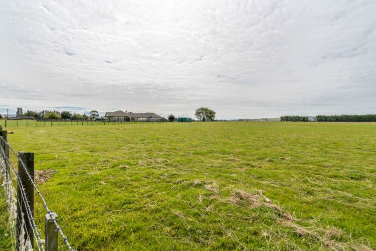 214 Gap East Winton Surrounds_14