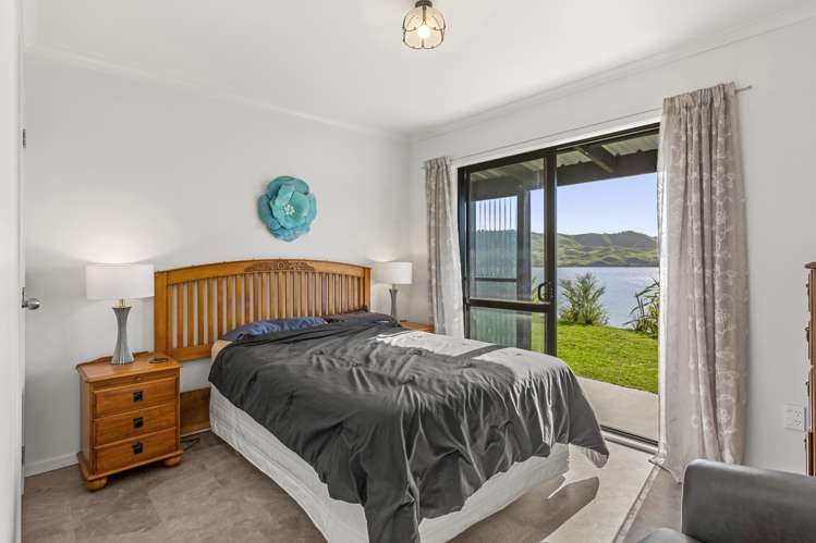 1213 Te Waitere Road Taharoa_11
