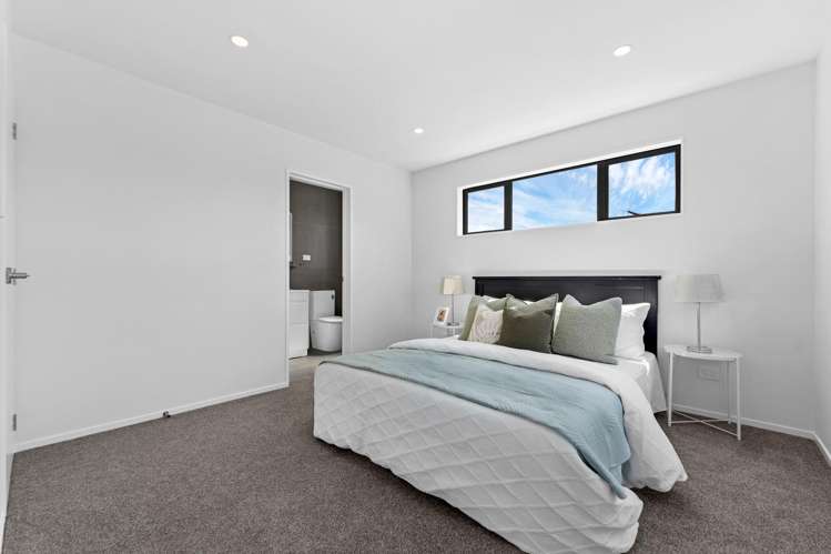 9 Greenbrier Street Westgate_10