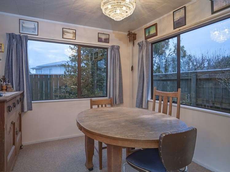 28 Aldinga Avenue Stoke_8