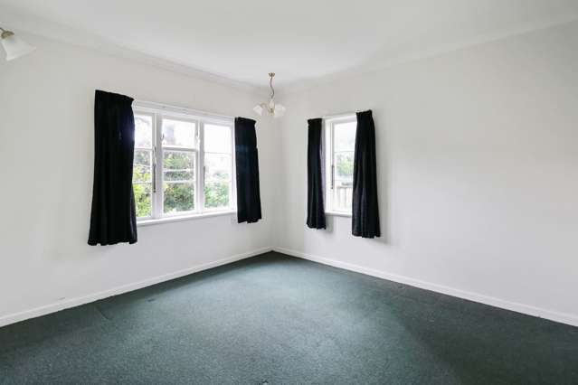 63-65G Whites Line East 1378_4