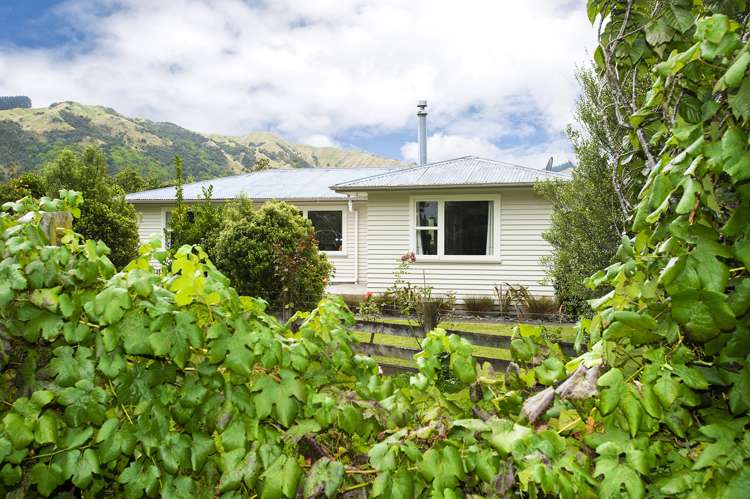 35 Royd Road West Makauri_0
