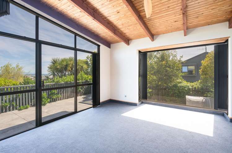 13 Farnham Drive Richmond_9