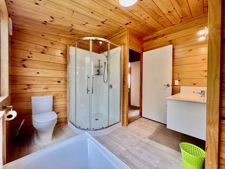 724a Ruapuke Road Raglan_39