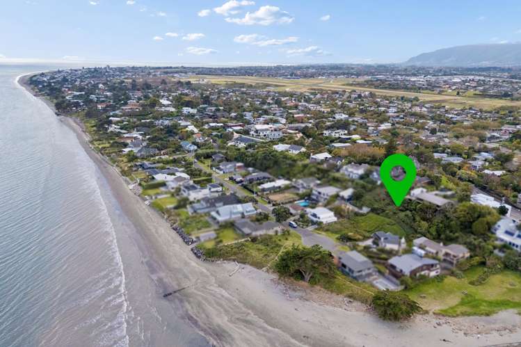 19 Groves Road Raumati Beach_2