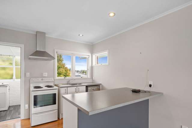 2/619 Beach Road Rothesay Bay_3