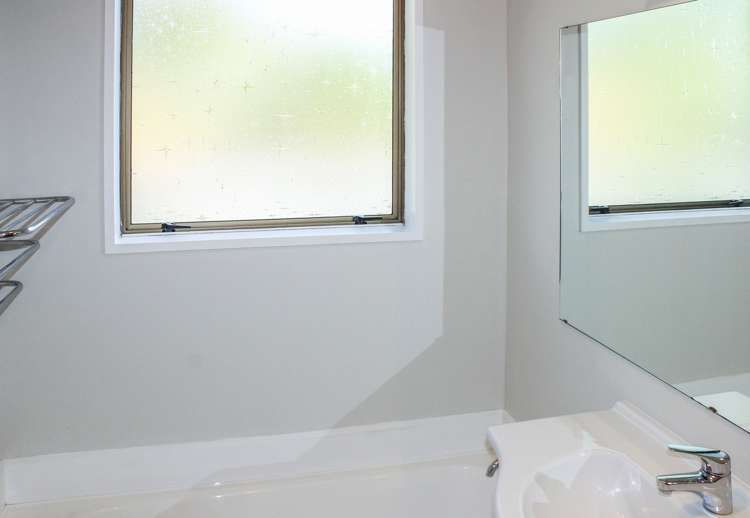 2/11 Manor Place Bryndwr_8