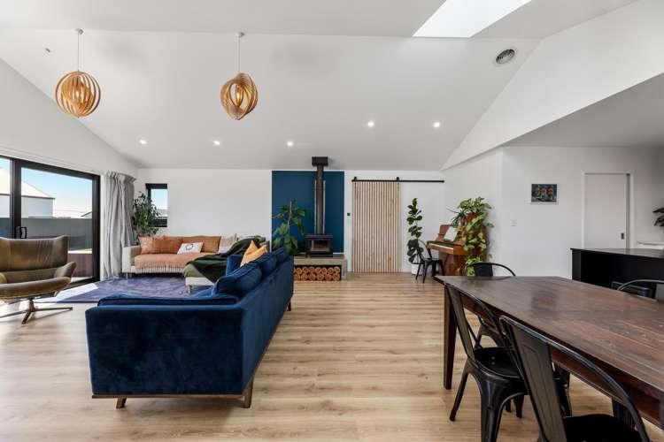 34 Spitfire Drive Burleigh_9