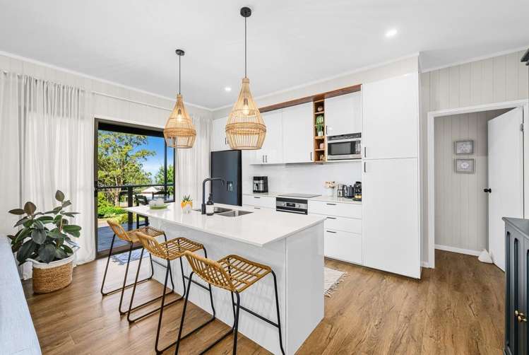 10-12 Cade Avenue Tamborine Mountain_2