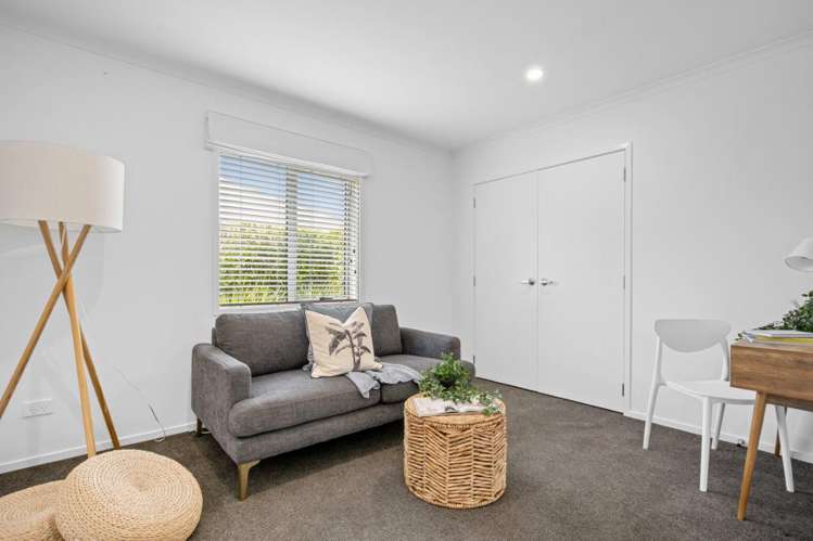 36b Forest Glen Orewa_9