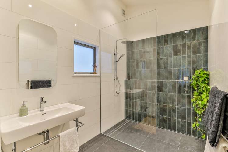 39 West Lynn Road Titirangi_11