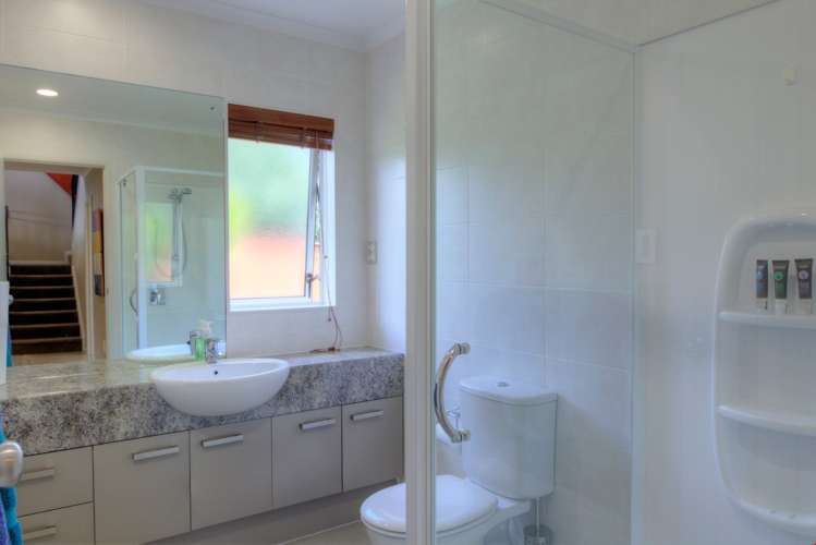 72 Pine Harbour Parade Beachlands_15