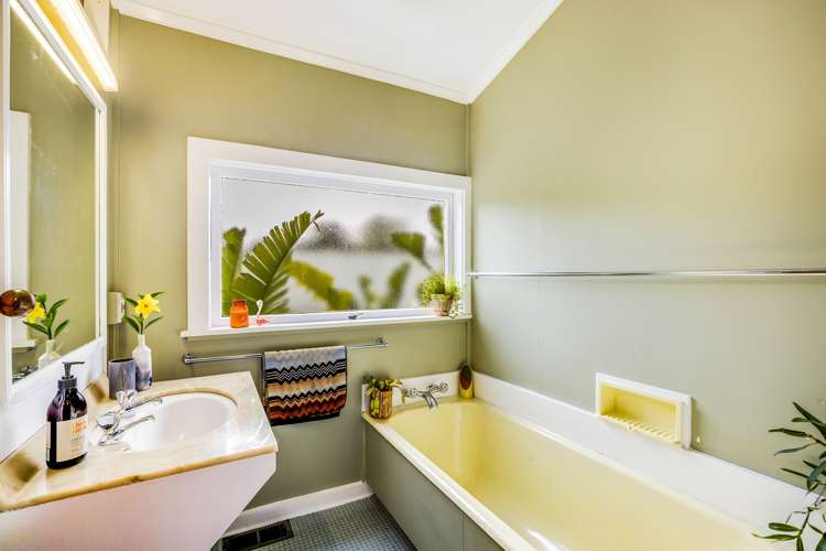 231 Te Atatu Road Te Atatu South_16