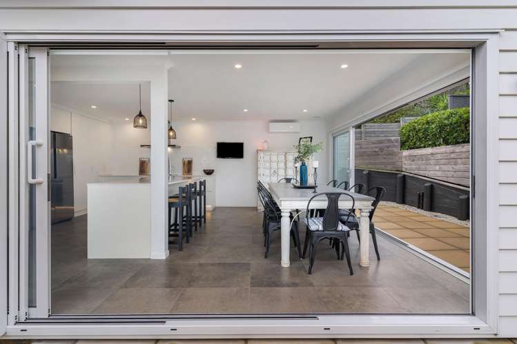 6 Crossland Place Maraetai_25