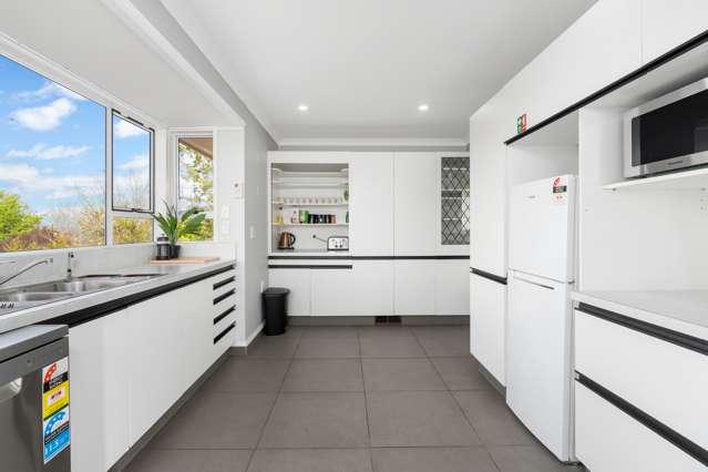 2/6 Armstrong Grove Hilltop_4