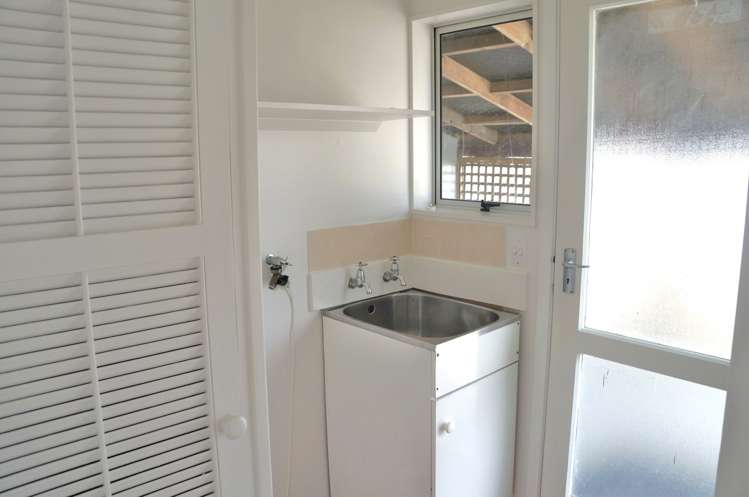 16 Moki Place Ruakaka_15