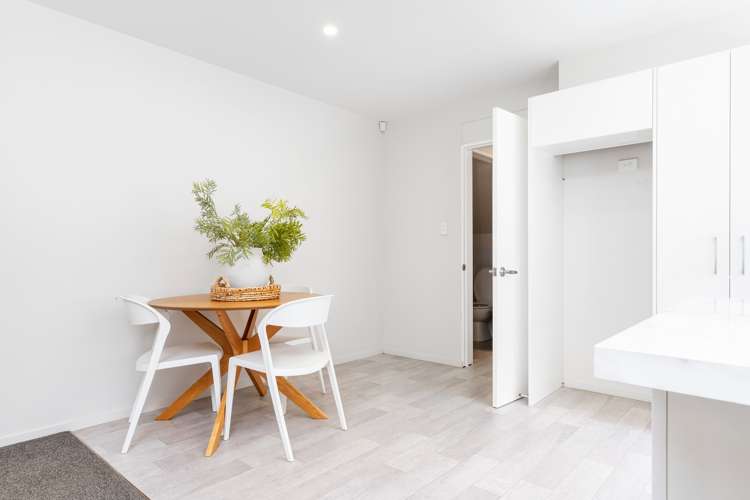 1/22 Grove Road Addington_15