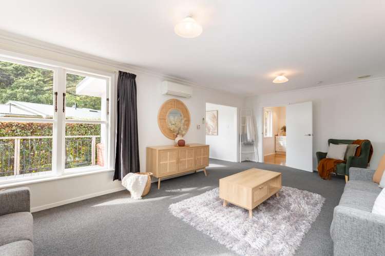 231 Whites Line East Waiwhetu_3