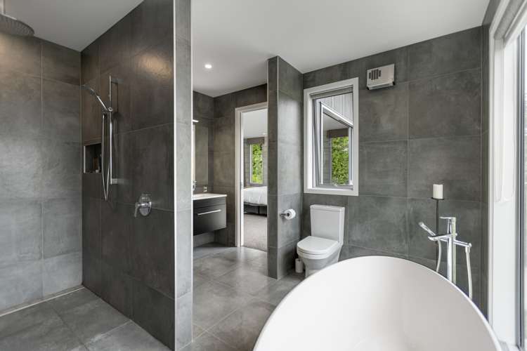 166 Merrick Road Pyes Pa_18