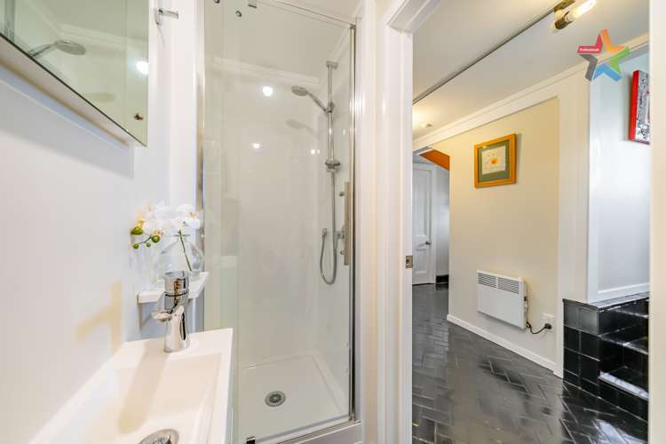 239 Dowse Drive Maungaraki_16