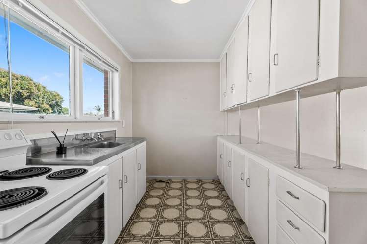 2/6 Shirley Road 10031_9